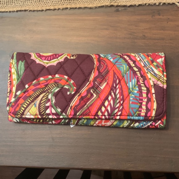 Vera Bradley Trifold Wallet in Heirloom Paisley